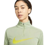 Nike_ Nike Dri-FIT Swoosh-Women\'s 1/4-Zip Long-Sleeve Running Mid Layer Pulóver - Sportmania.hu